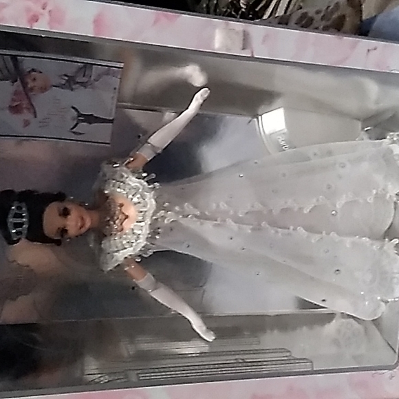 Vintage 1995 My Fair Lady Barbie as Eliza Doolittle 15500